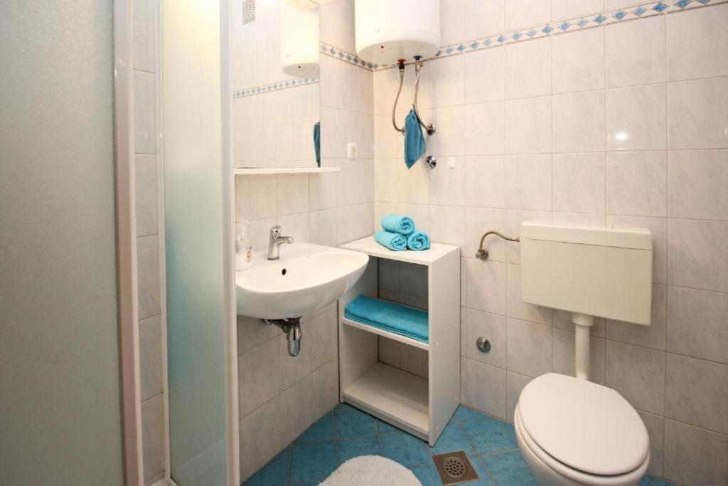 Rose 3 Apartment Baška Екстериор снимка