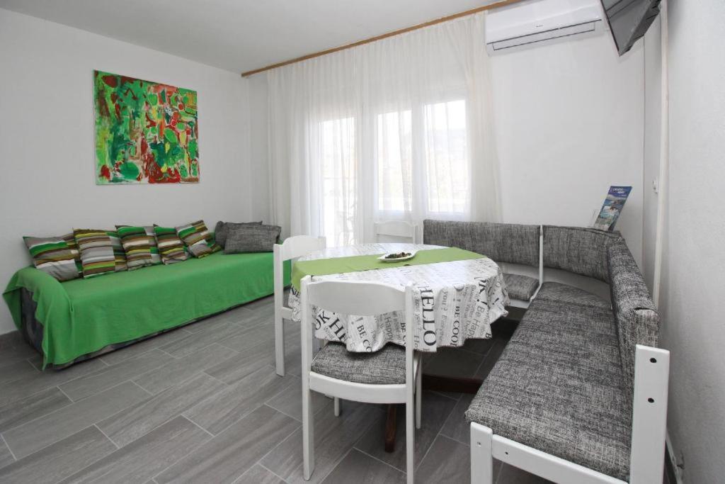 Rose 3 Apartment Baška Екстериор снимка